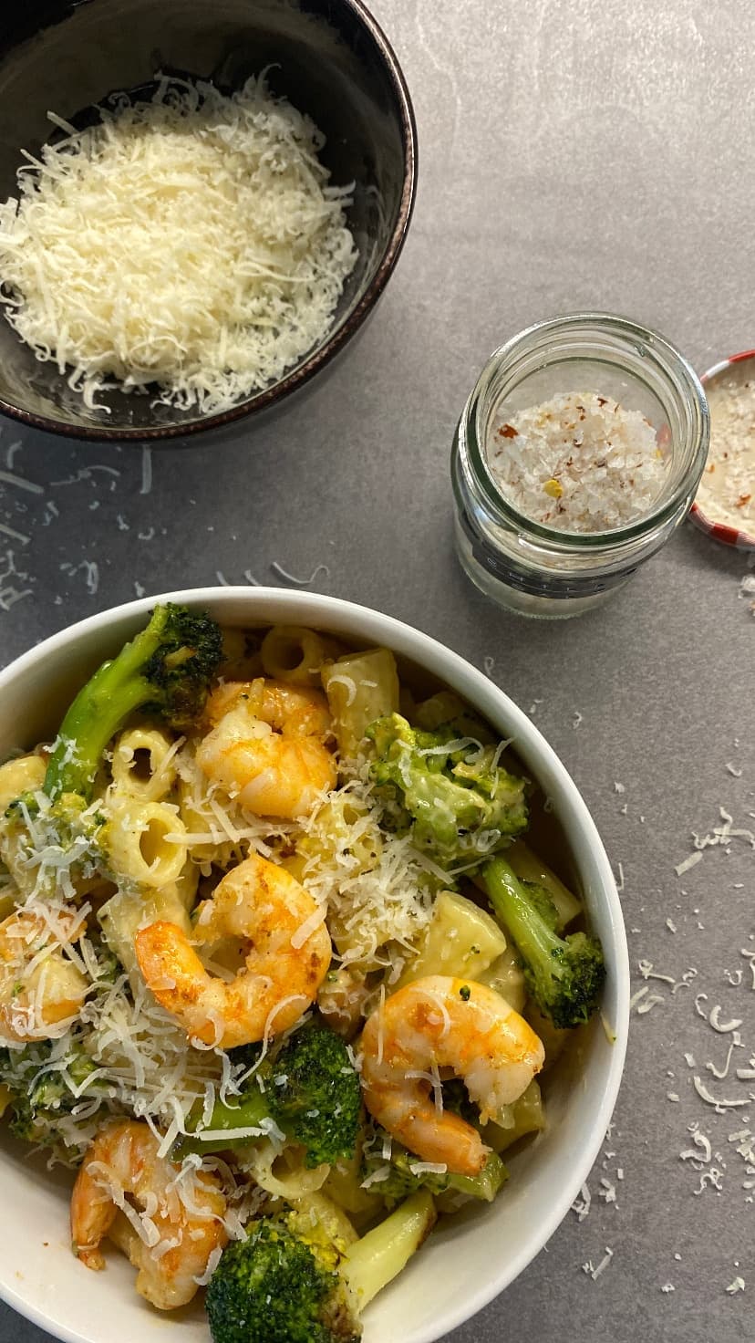 Shrimp Broccoli Pasta with Cheddar Recipe Image
