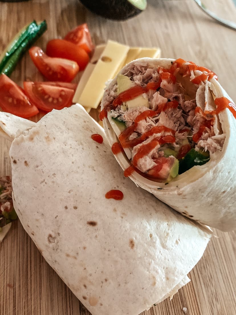 Przepis Rocely użytkownika Burrito śniadaniowe z tuńczykiem