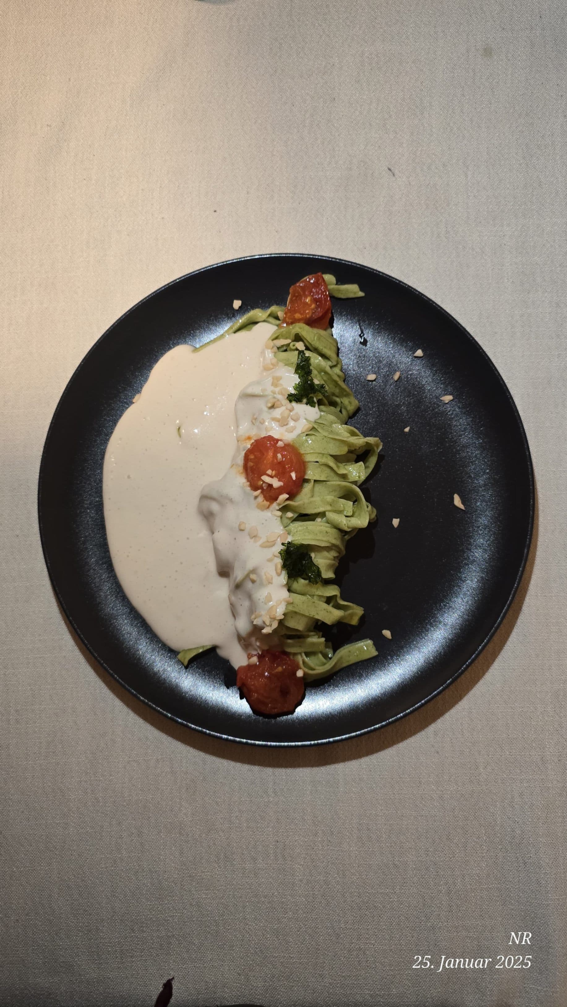 Spinach Pasta with Almond Sauce Rocely Recipe