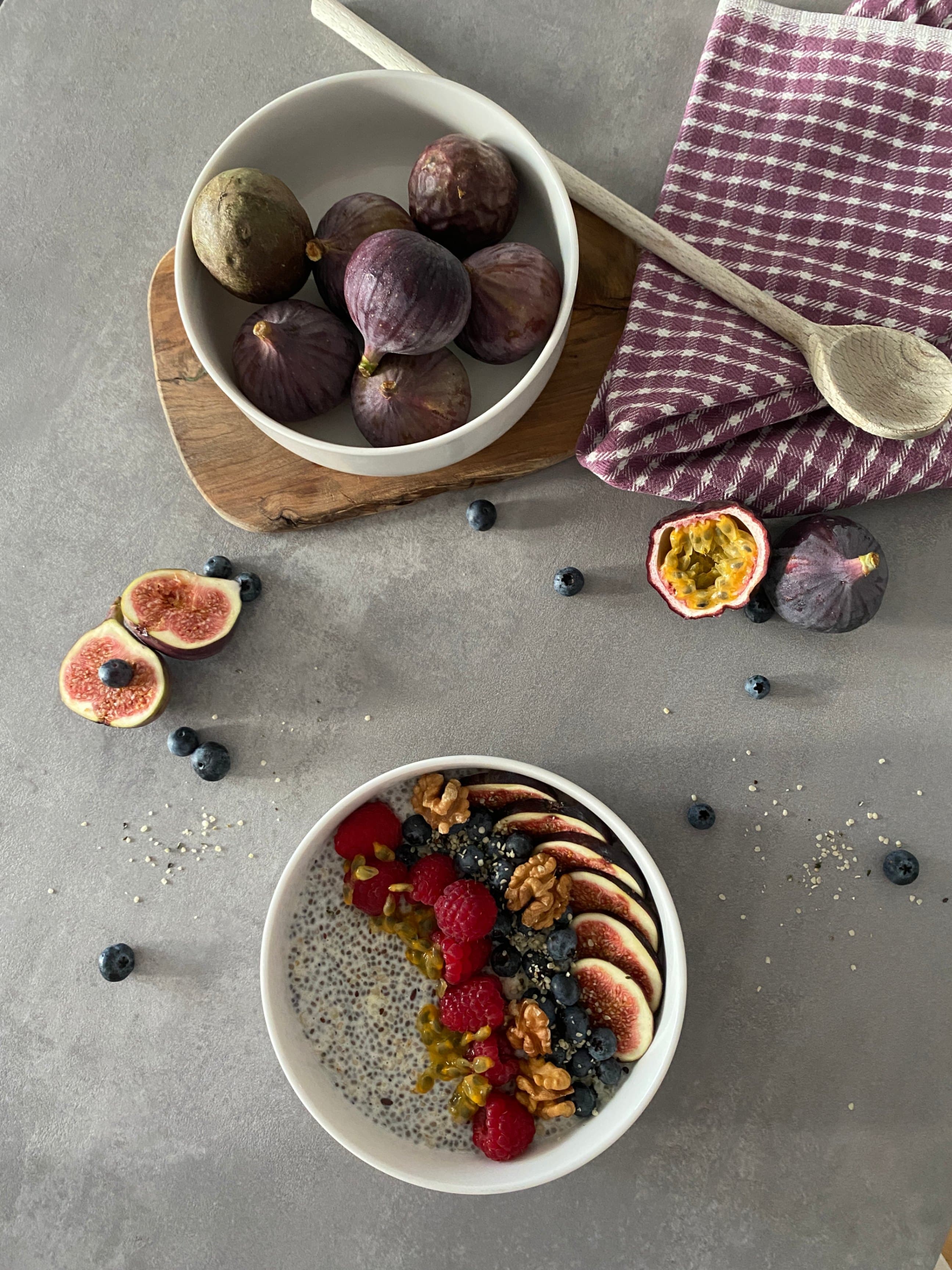 Raspberry Figs Chia Bowl Recipe Image