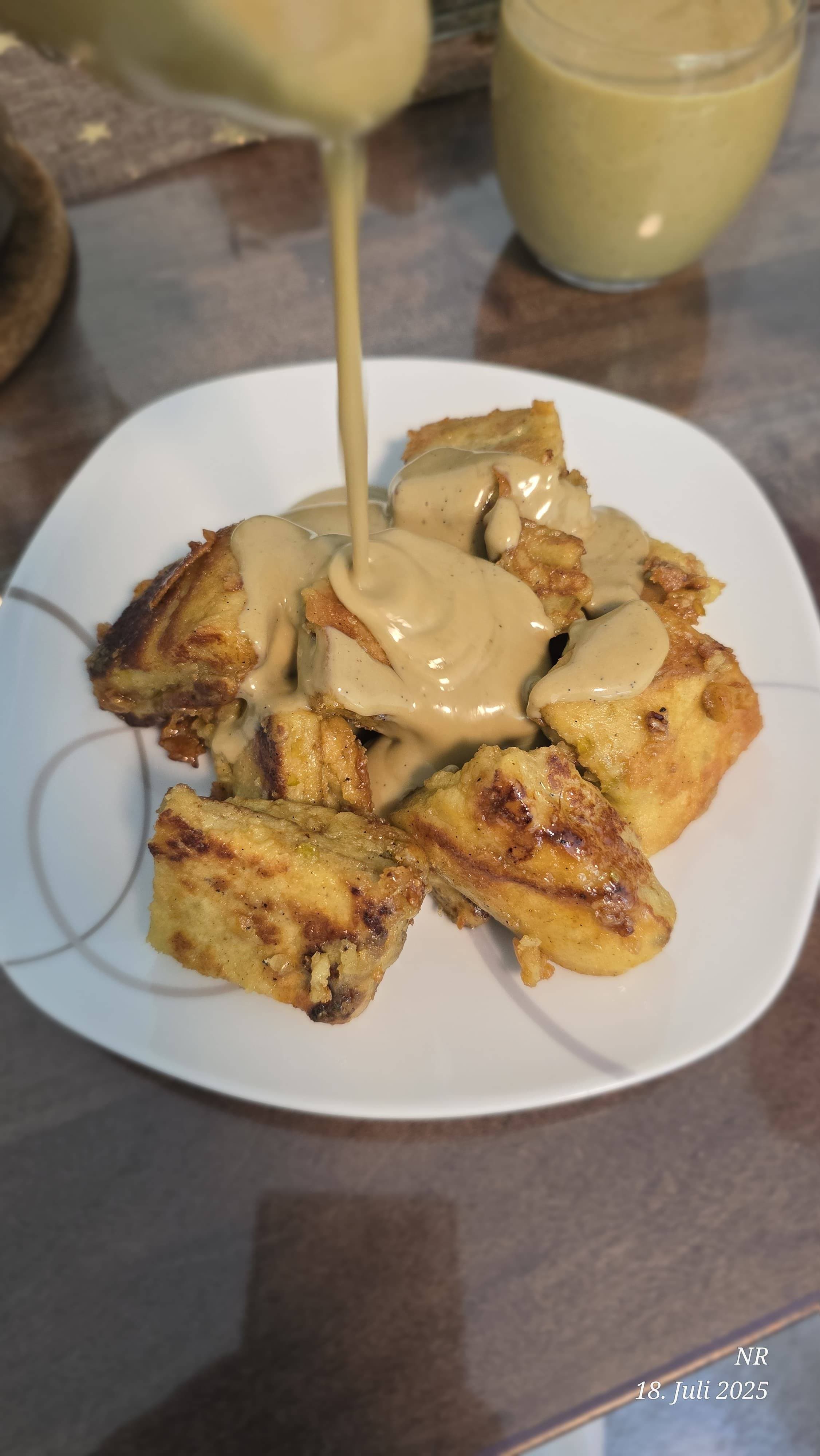 Creamy, intensely aromatic Pistachio Sauce based on homemade Vanilla Sauce Recipe Image