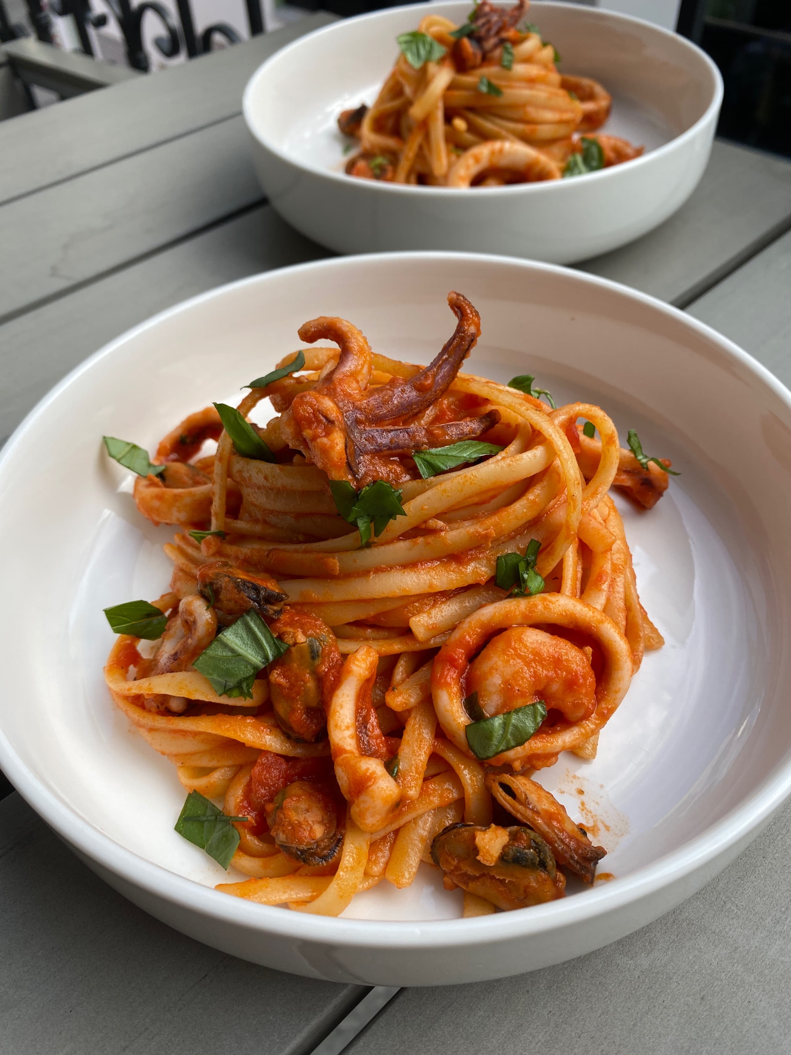 Linguine with Mixed Seafood and Fresh Tomato Sauce Recipe Image