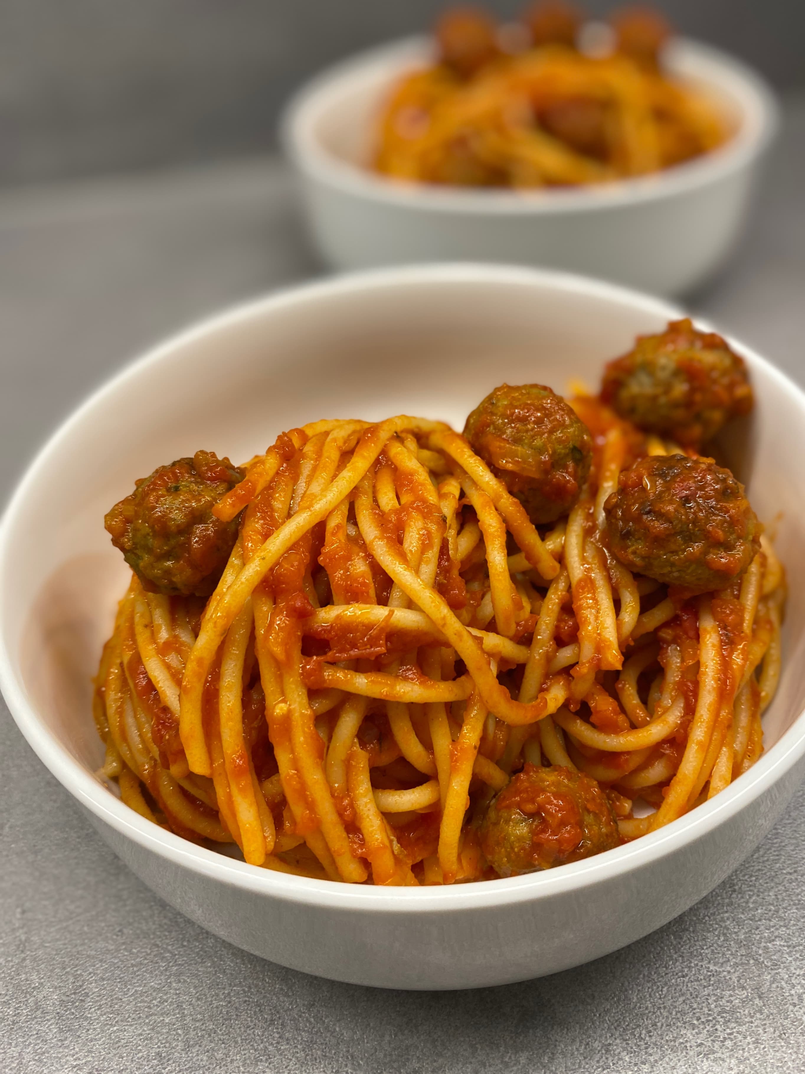 Spaghetti with Tomato Sauce and Meatballs Rocely Recipe