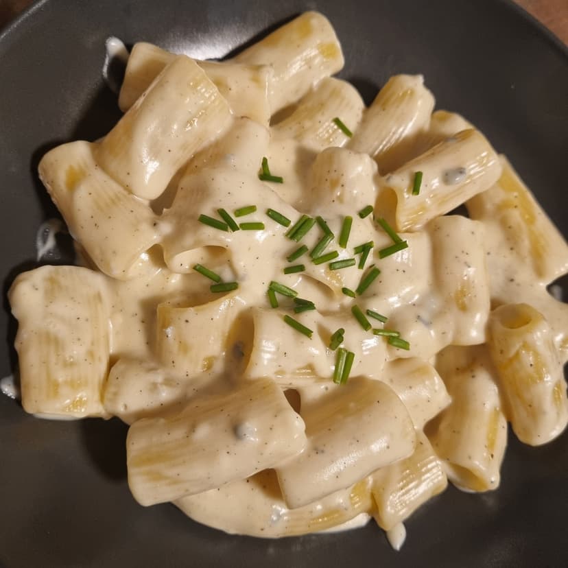 Creamy Penne with Triple Cheese Sauce: Gorgonzola and Parmesan Rocely Recipe