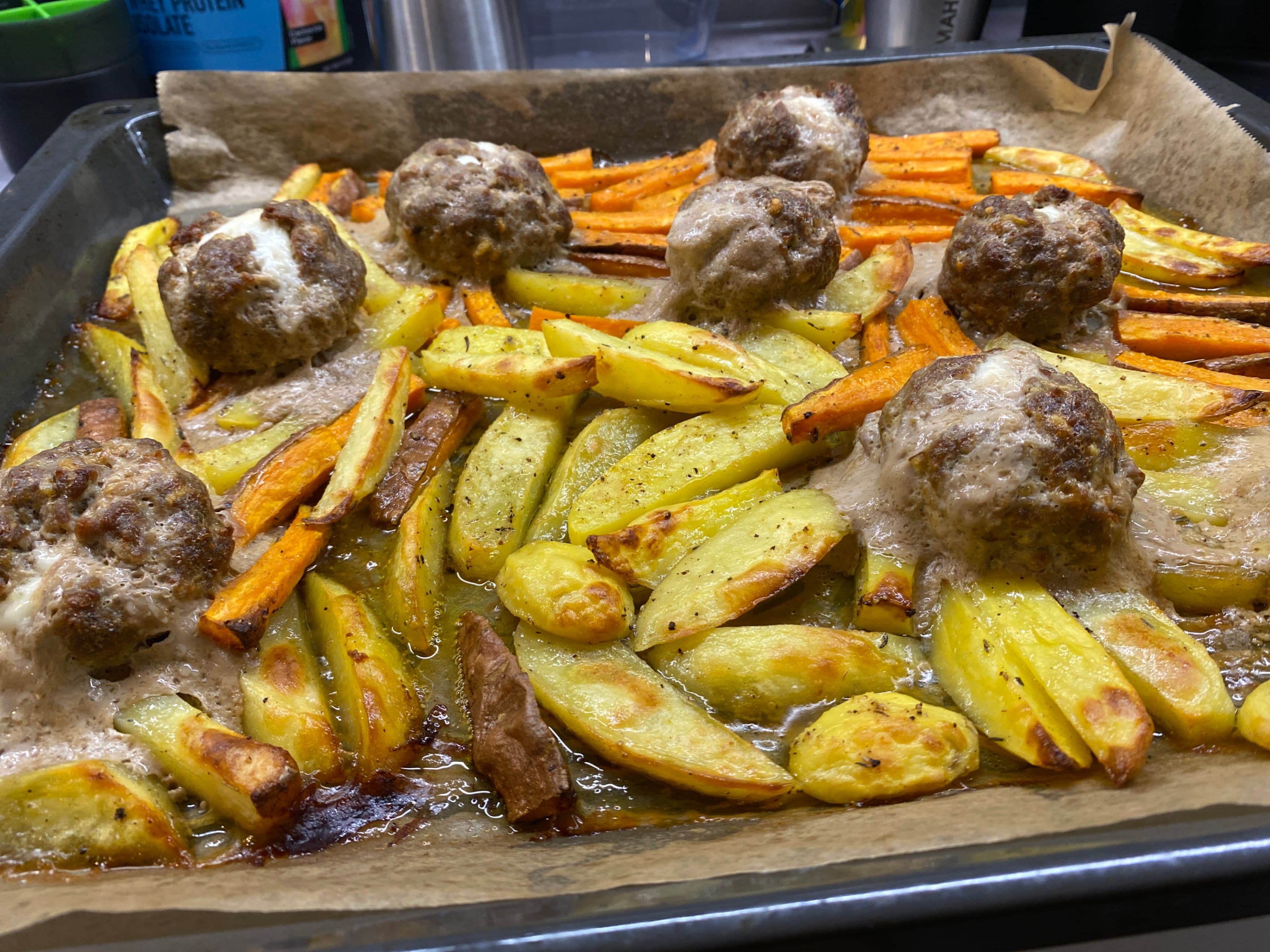 Mozzarella Meatballs with Roasted Potatoes Rocely Recipe