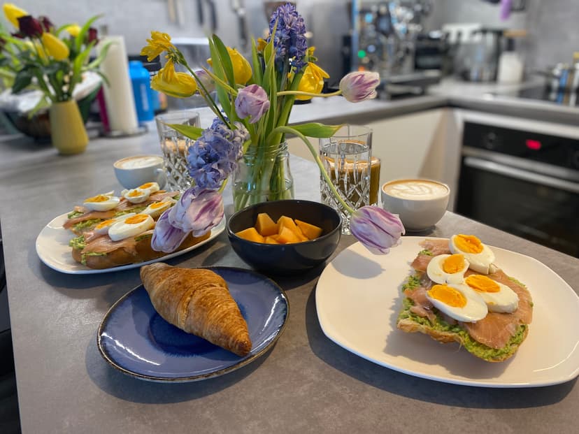 Smoked Salmon and Avocado Brunch Rocely Recipe