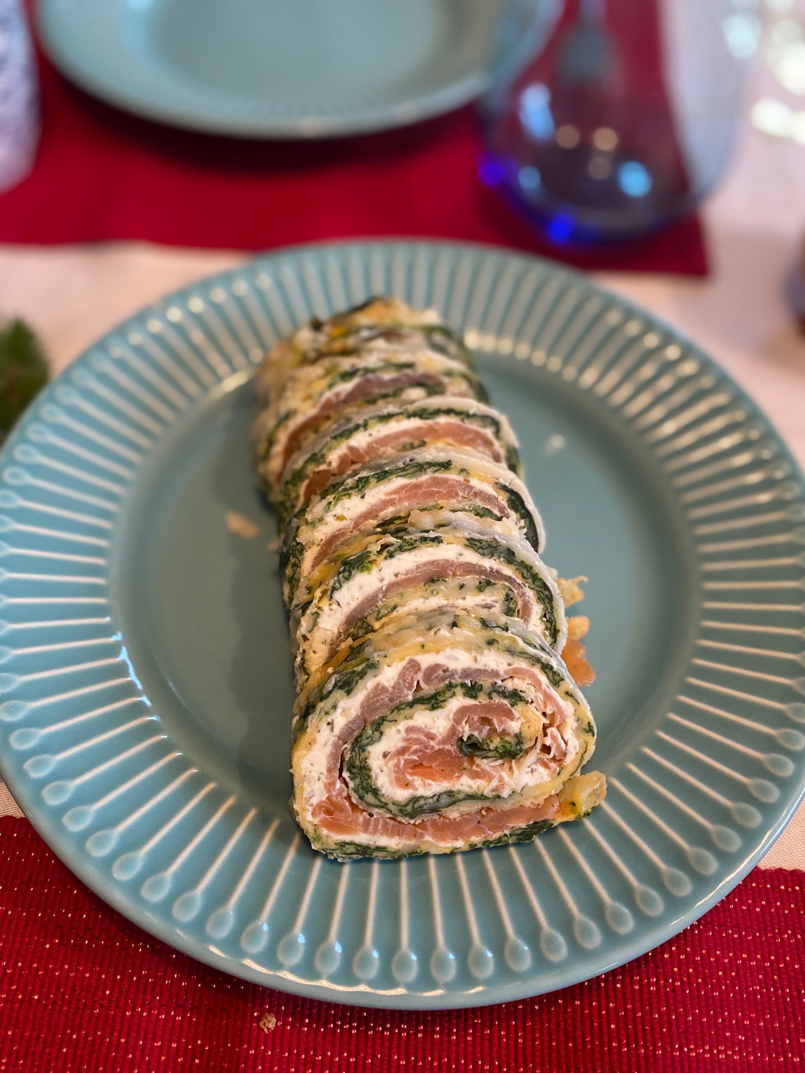 Savory Salmon &amp; Spinach Roll Rocely Recipe