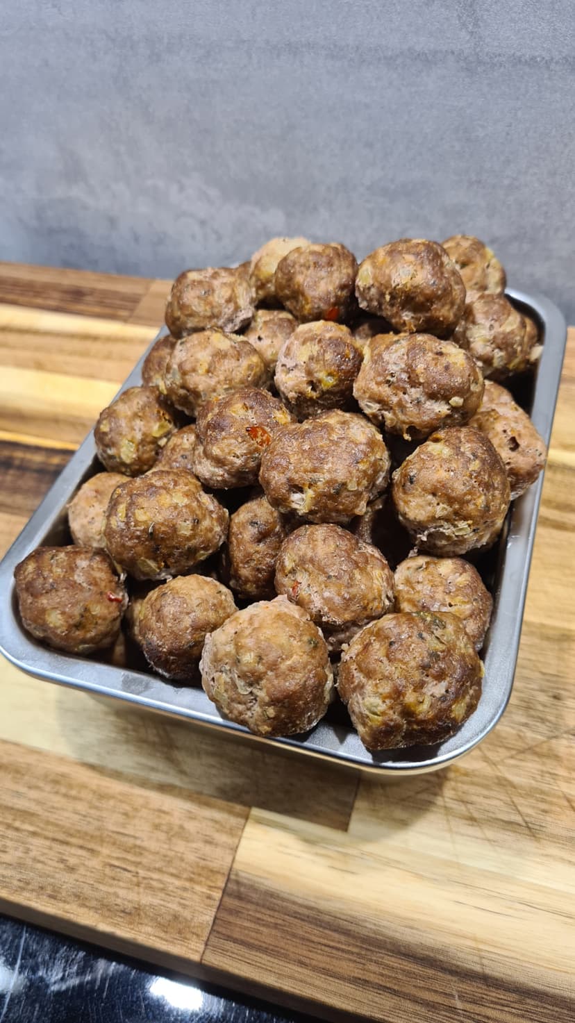 Oven-Baked Meatballs with Mediterranean Herbs and Spices Rocely Recipe