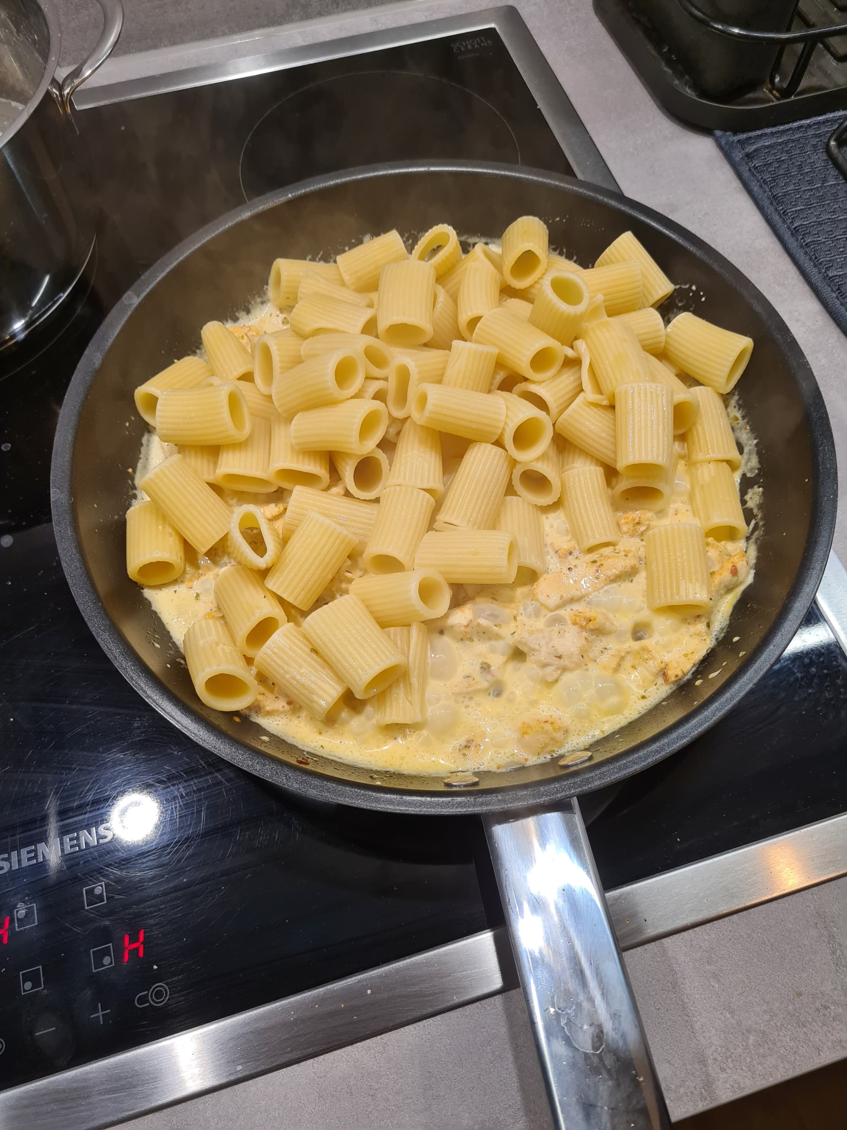 Rigatoni Chicken Pasta Recipe Image