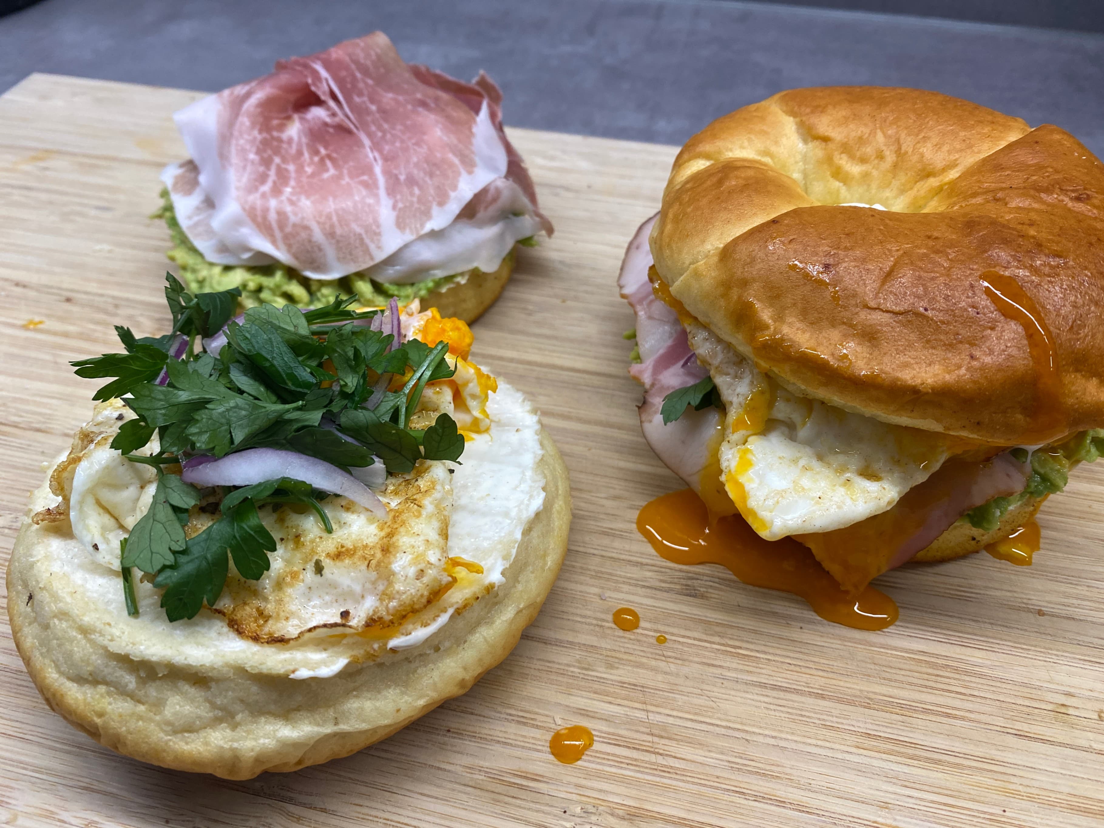 Prosciutto Bagel with Avocado Mousse Recipe Image