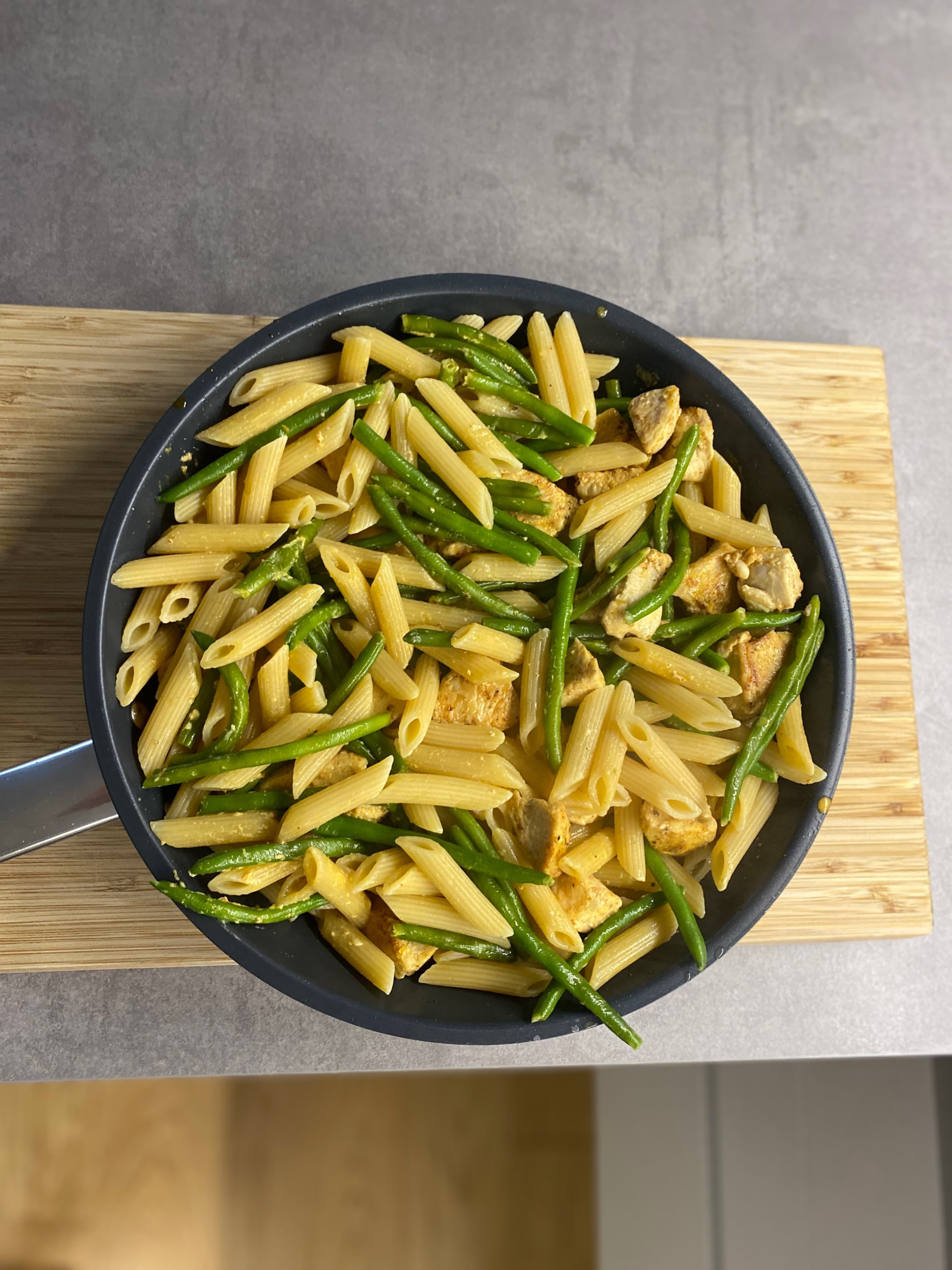Creamy Garlic Chicken Penne with Fresh Green Beans Recipe Image