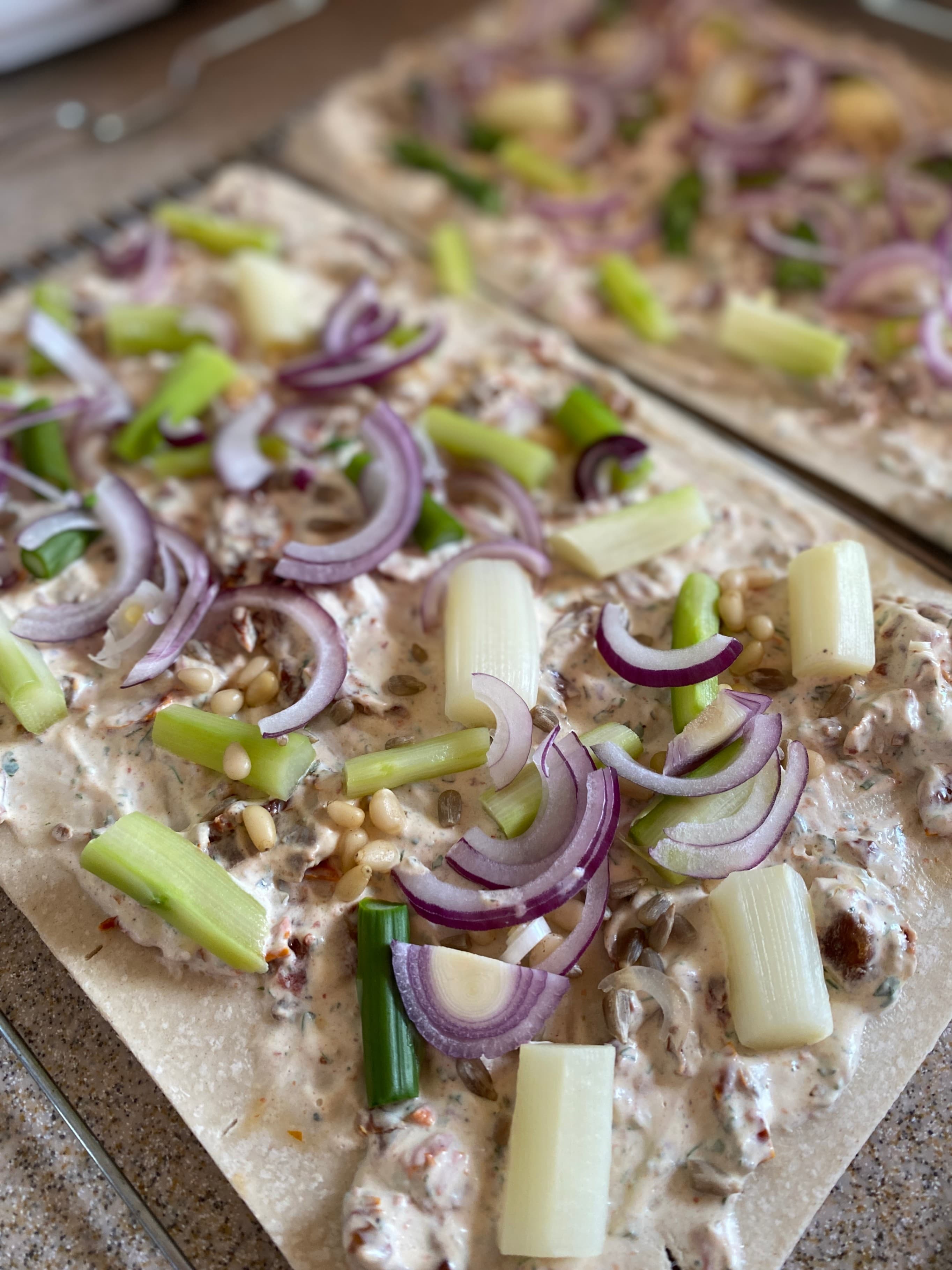 Flammkuchen with Asparagus Recipe Image