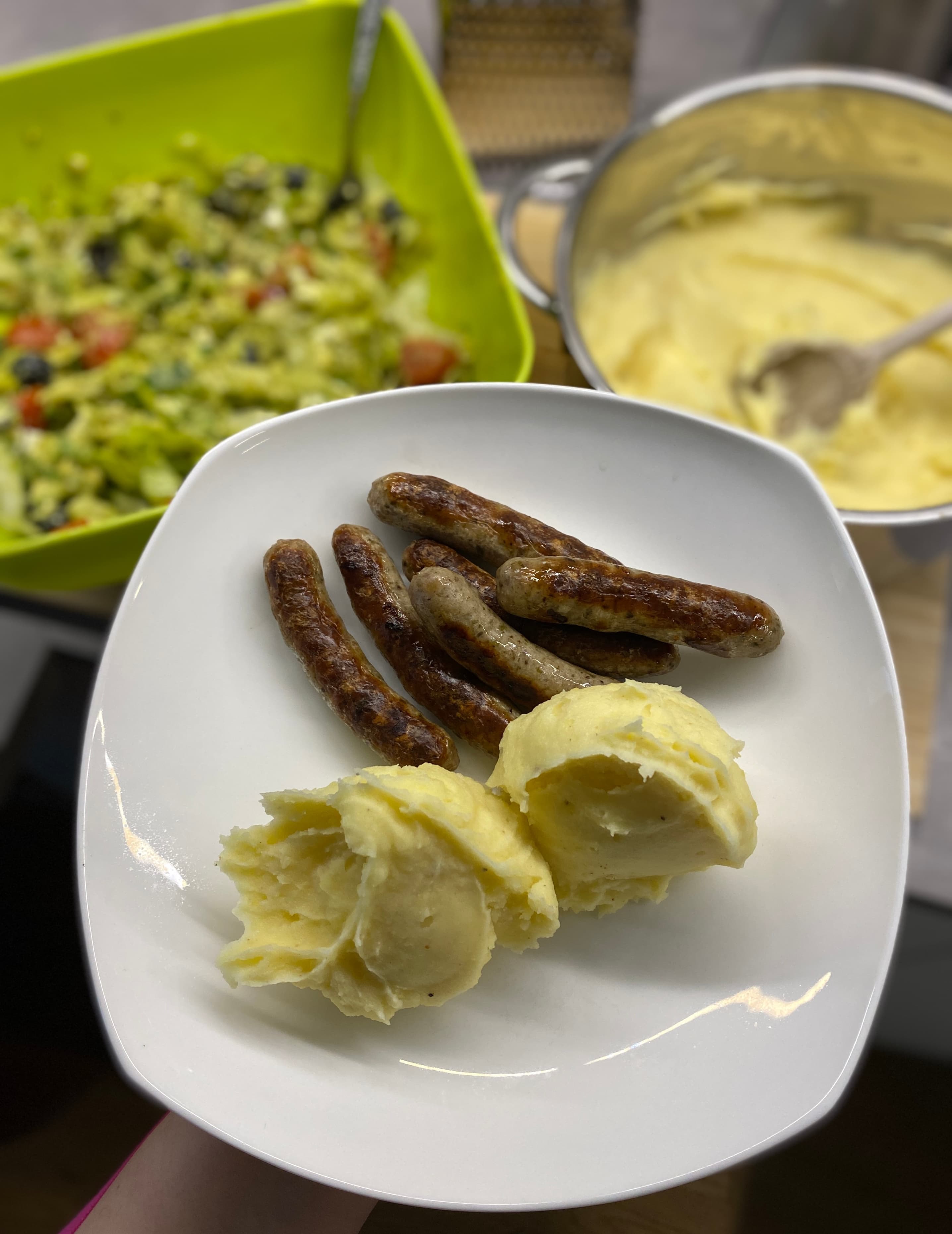 Bavarian Sausages with Mashed Potatoes Recipe Image
