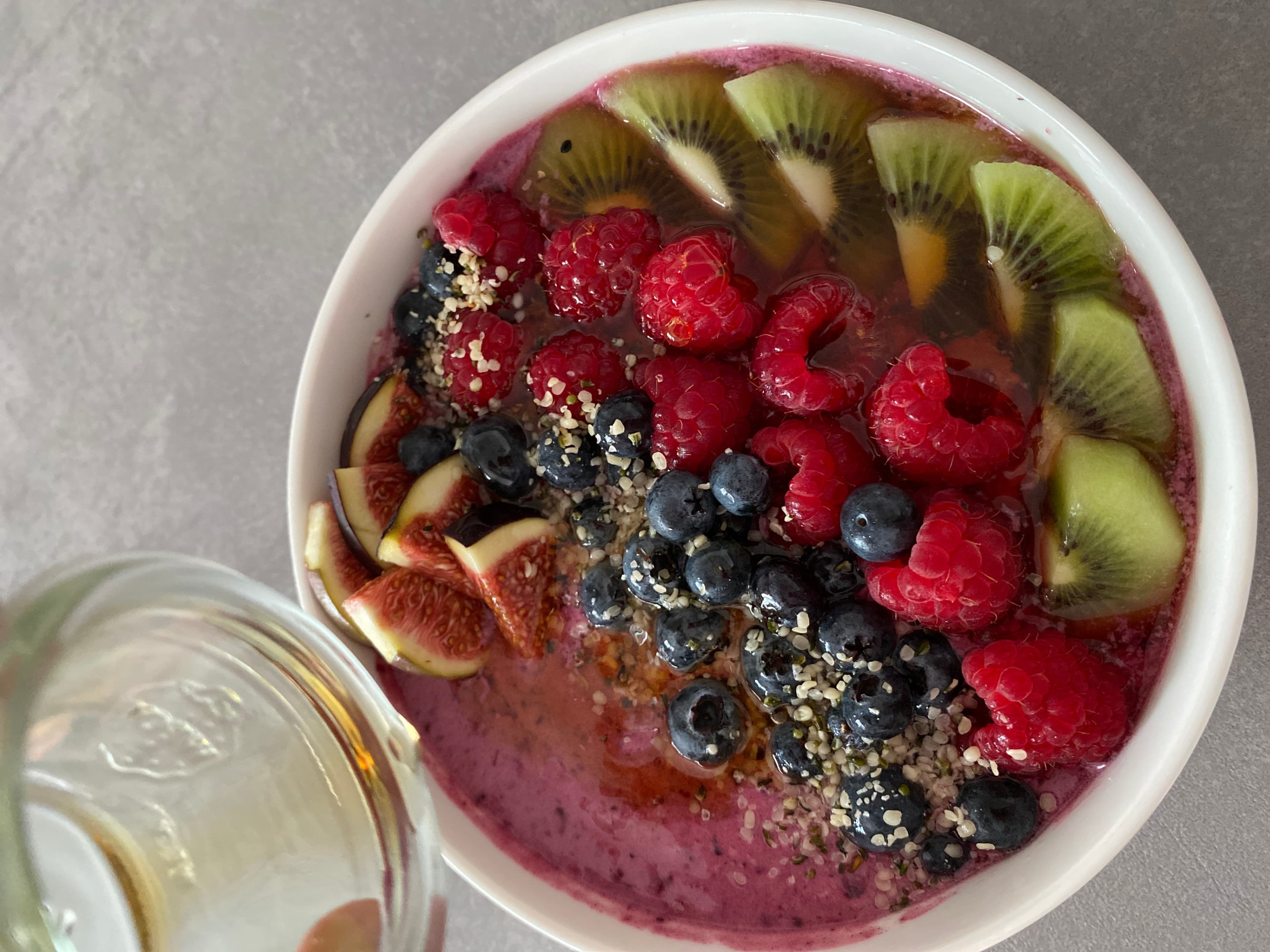 Smoothie Bowl Owocowy Recipe Image