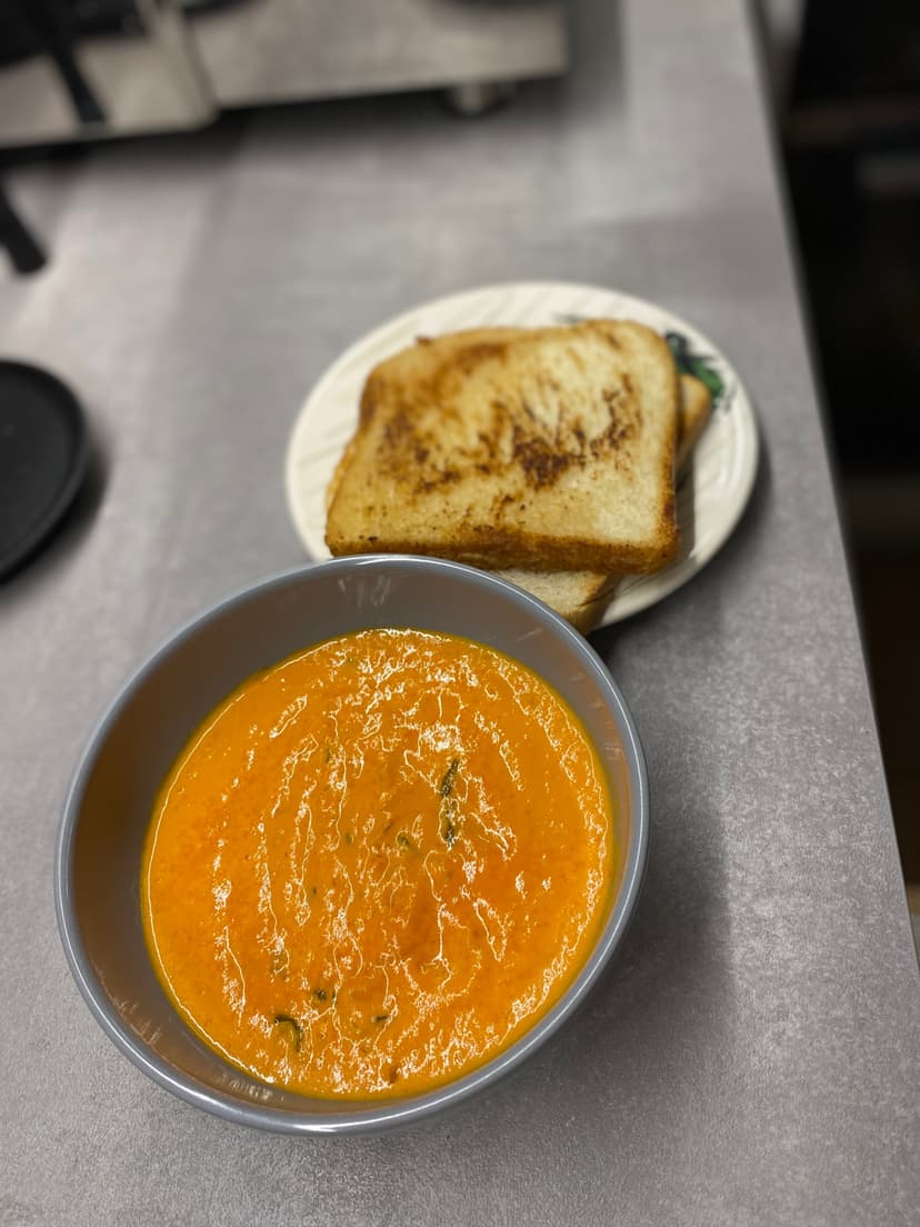 Roasted Red Pepper and Tomato Soup with Basil Rocely Recipe