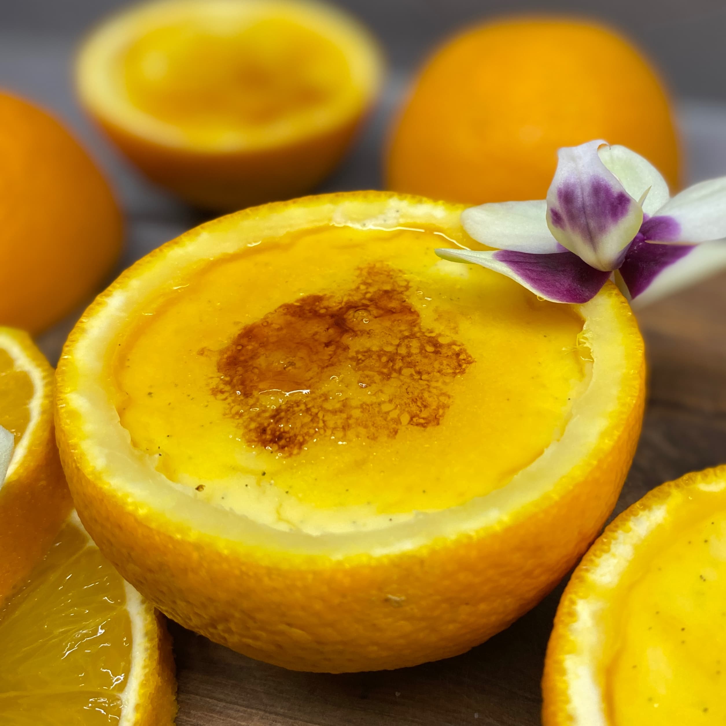 Crema Catalana en Cáscaras de Naranja