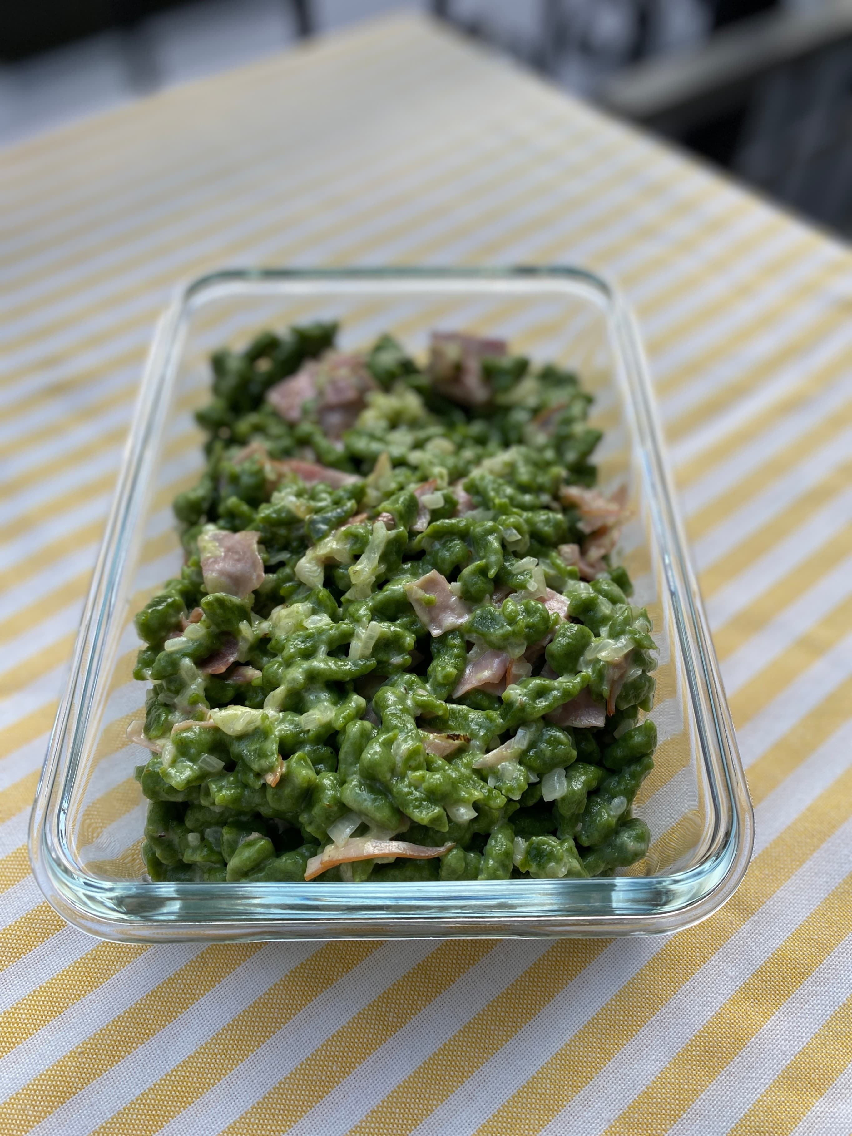 Protein Spinach Spätzle with Ham, Cream & Parmesan Recipe Image