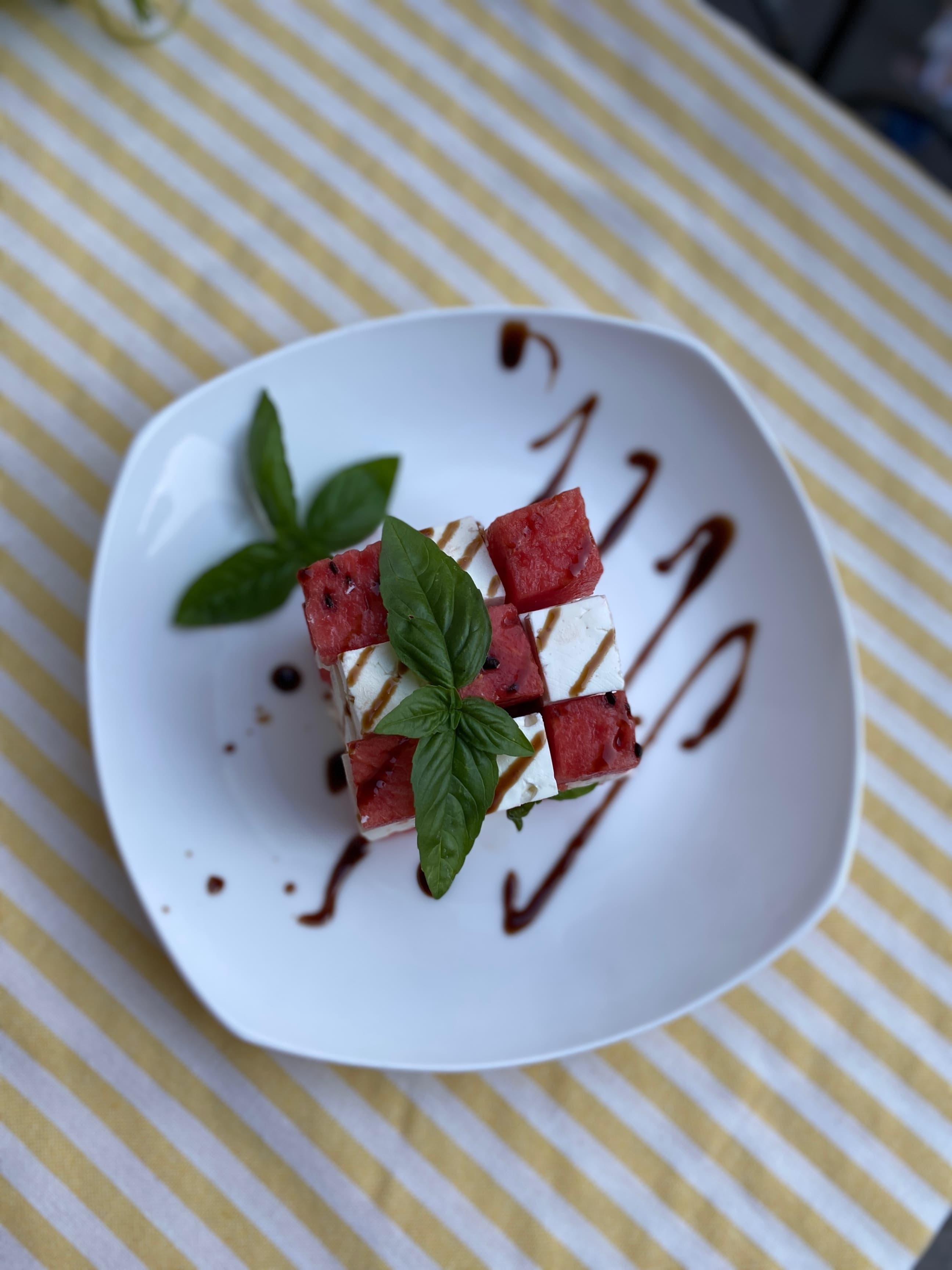 Ensalada de Sandía Fácil en Dos Pasos Recipe Image