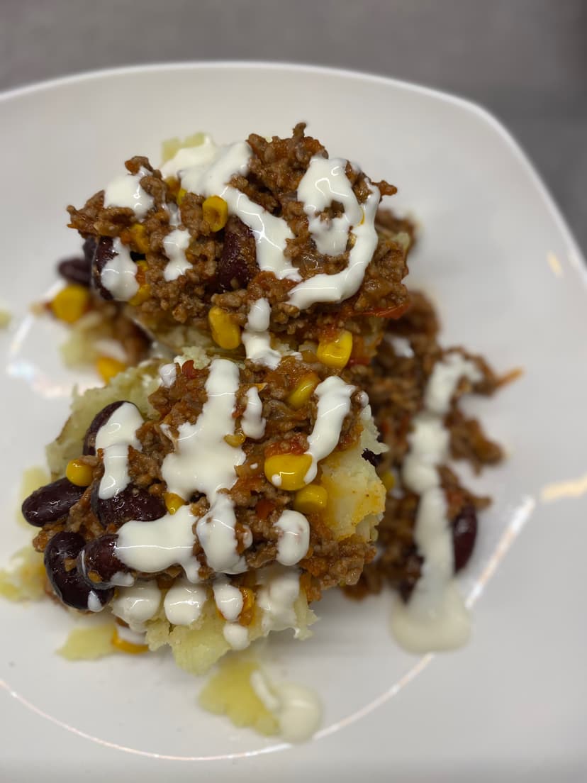 Przepis Rocely użytkownika Ziemniaki pieczone z Chili Con Carne