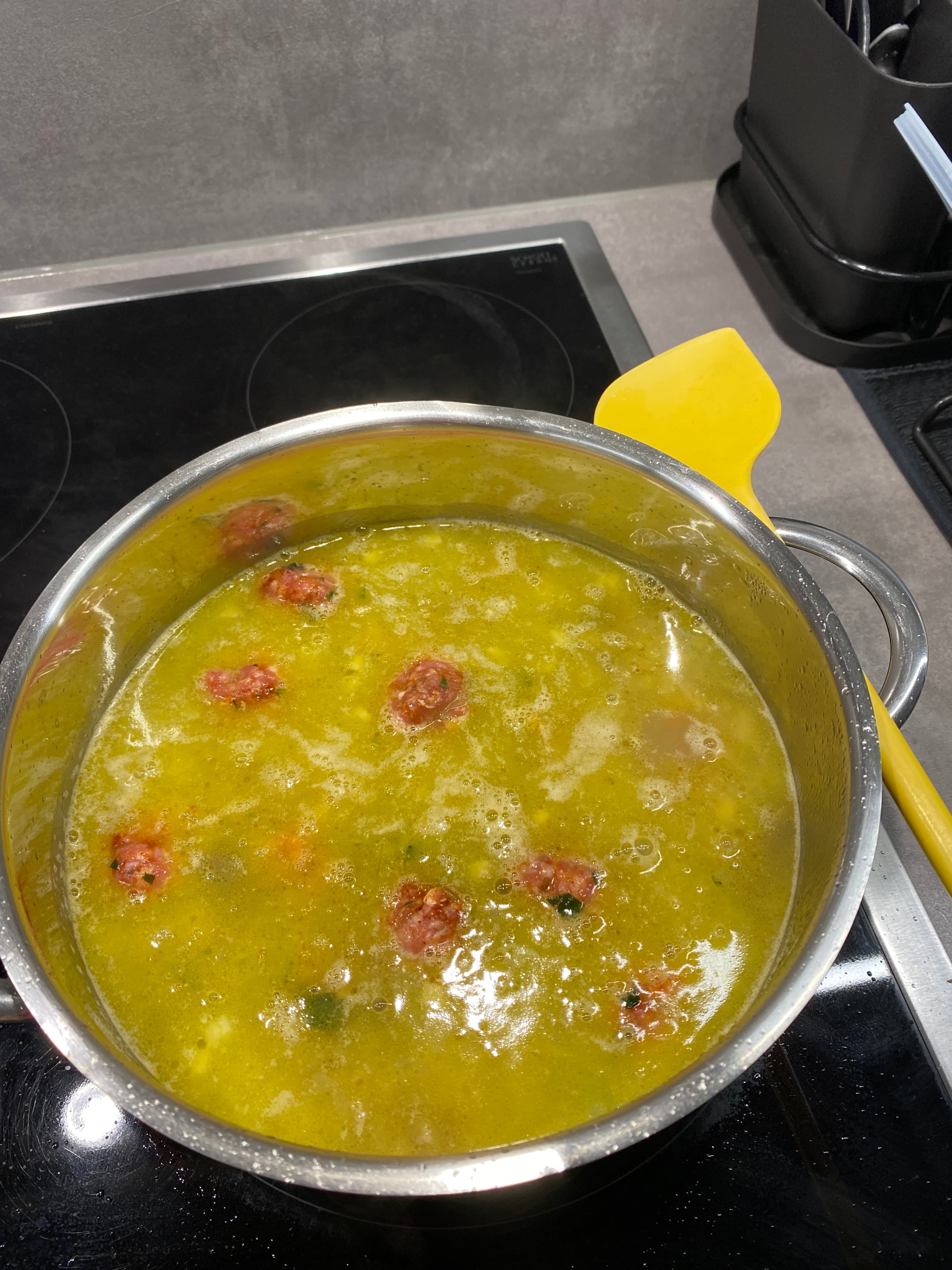 Sopa de Albóndigas Recipe Image