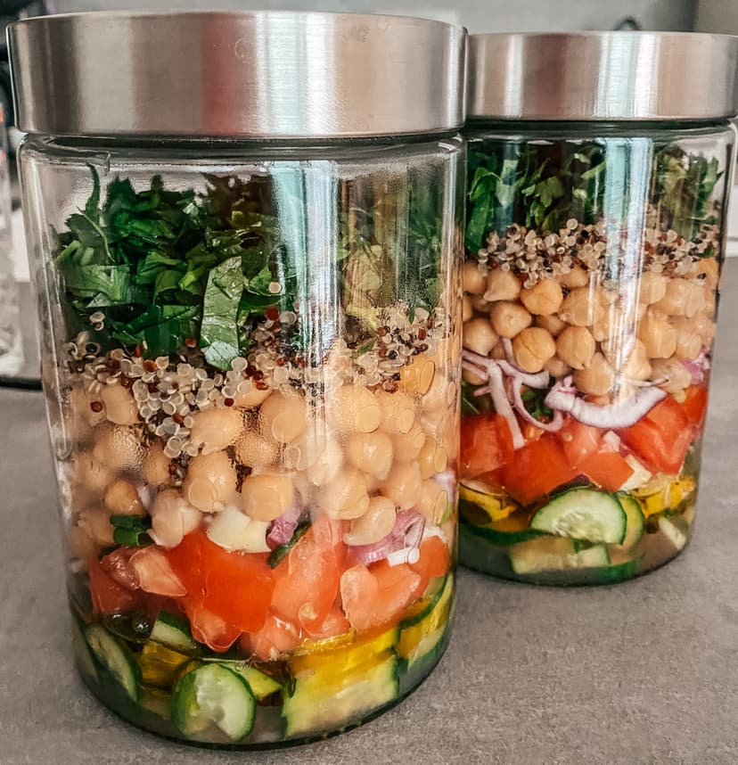 Jar salad with chickpeas Rocely Recipe