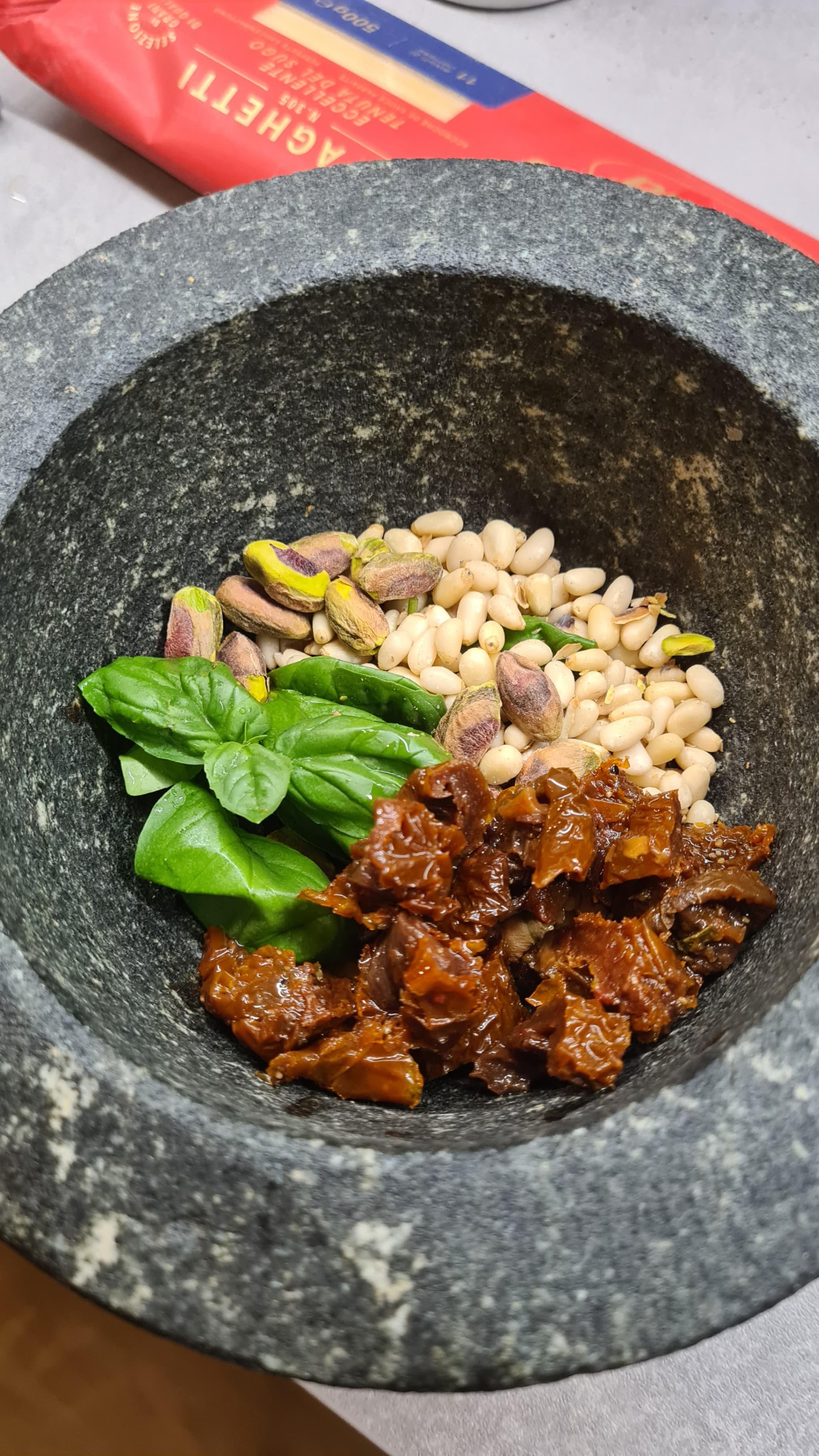 Spaghetti with Red Pesto and Tuna Recipe Image