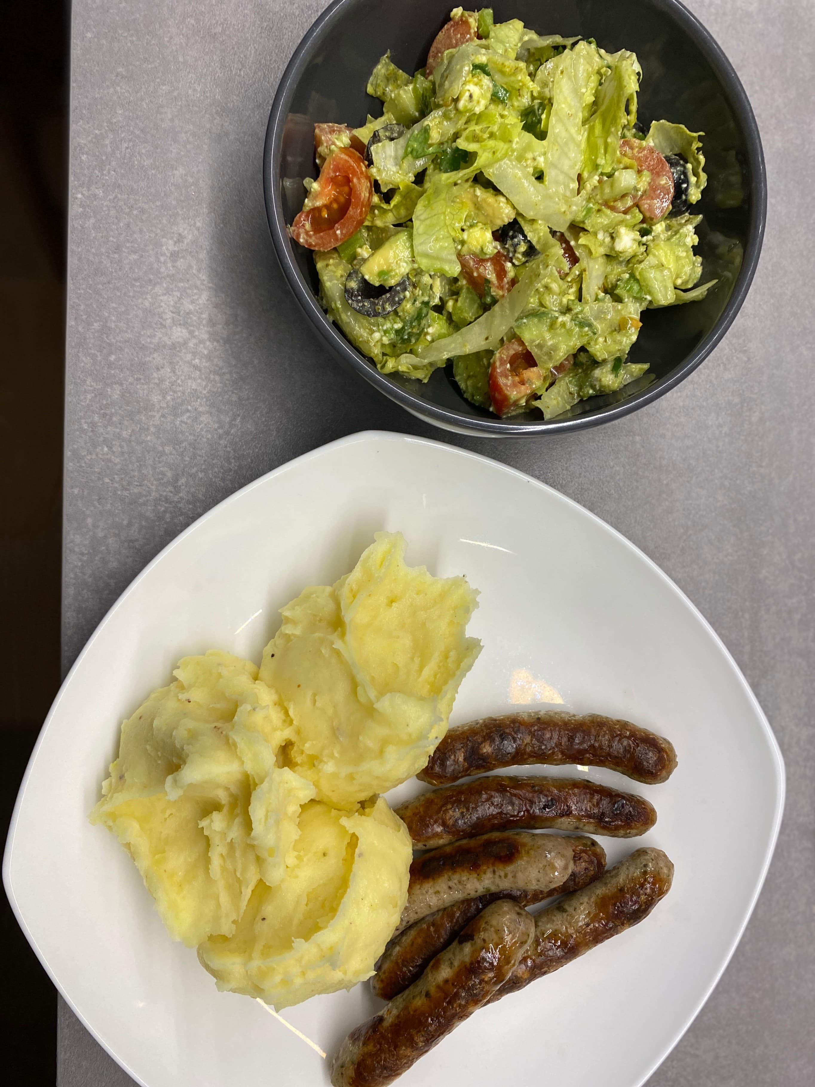 Bavarian Sausages with Mashed Potatoes Recipe Image