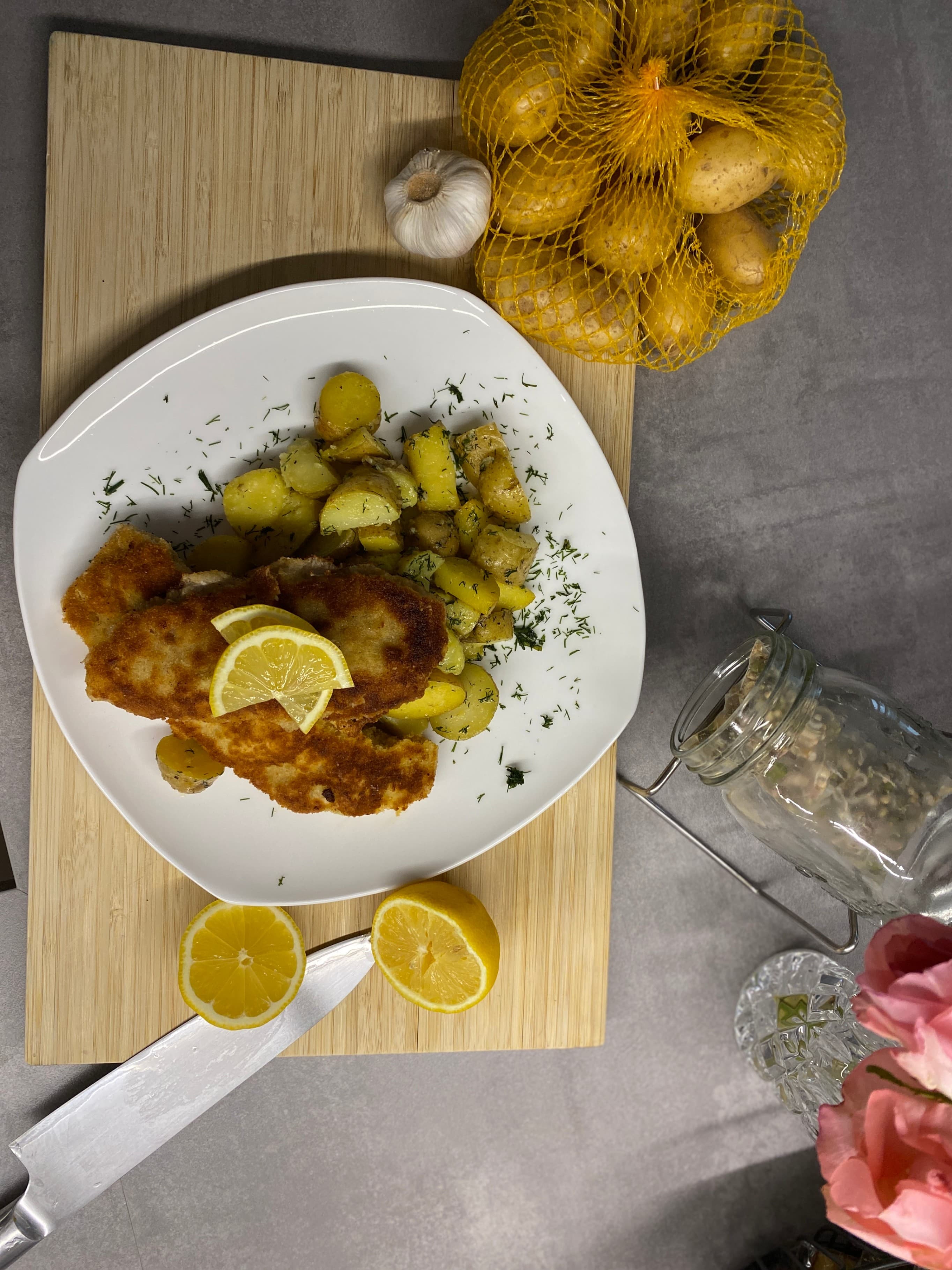 Schnitzel with Potatoes Recipe Image