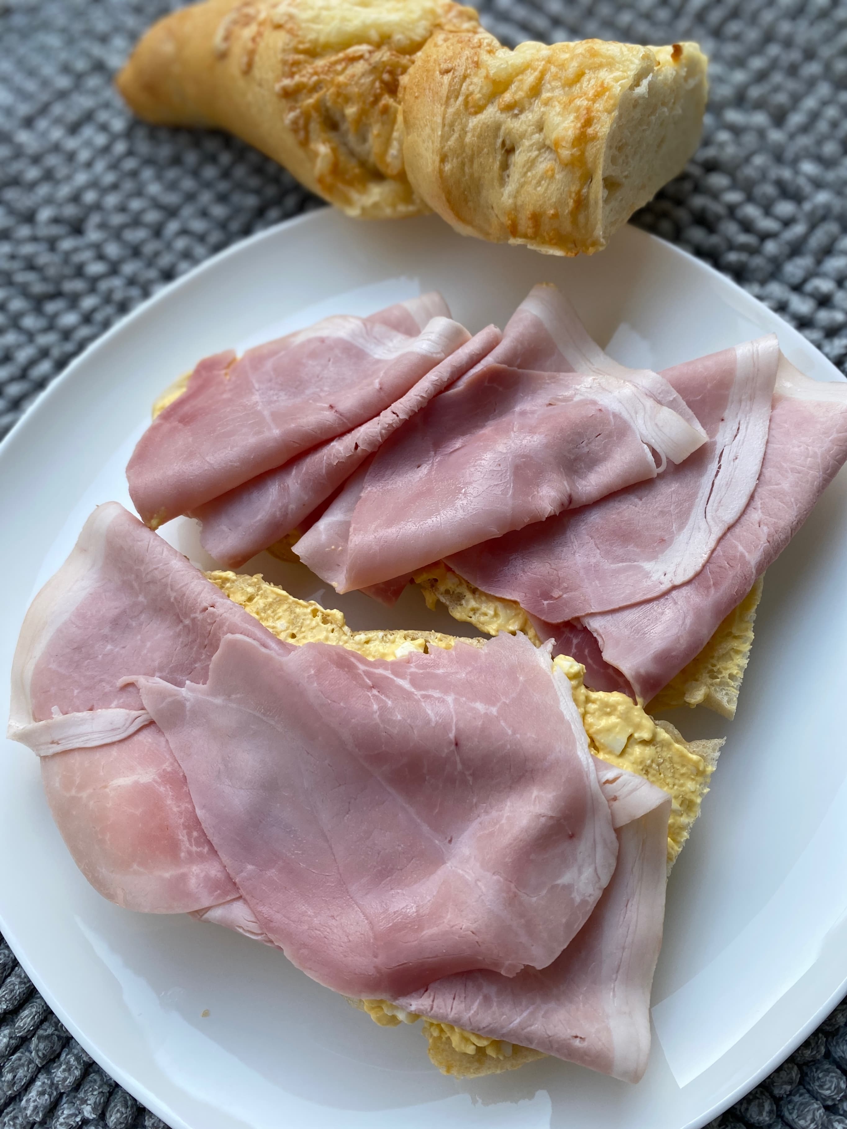Cheese Baguette with Egg Spread and Ham Rocely Recipe