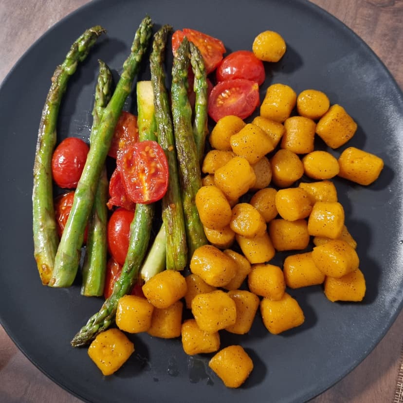 Recette Rocely de Asperges rapides avec gnocchis de potiron et tomates cerises