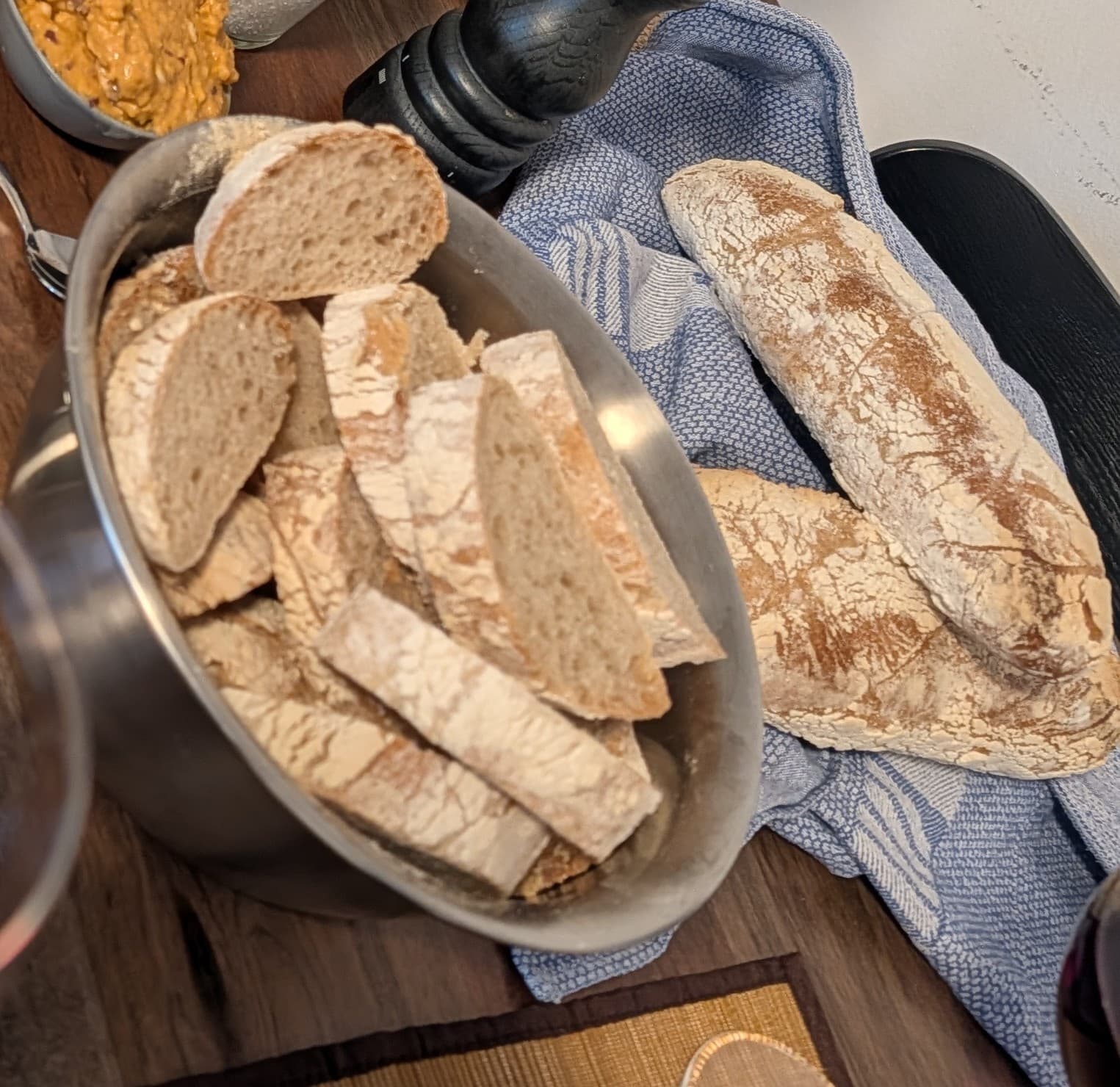 Rustieke Spelt-Tarwe Baguettes Recipe Image