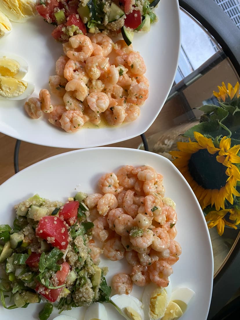 Shrimps with Quinoa Salad Rocely Recipe