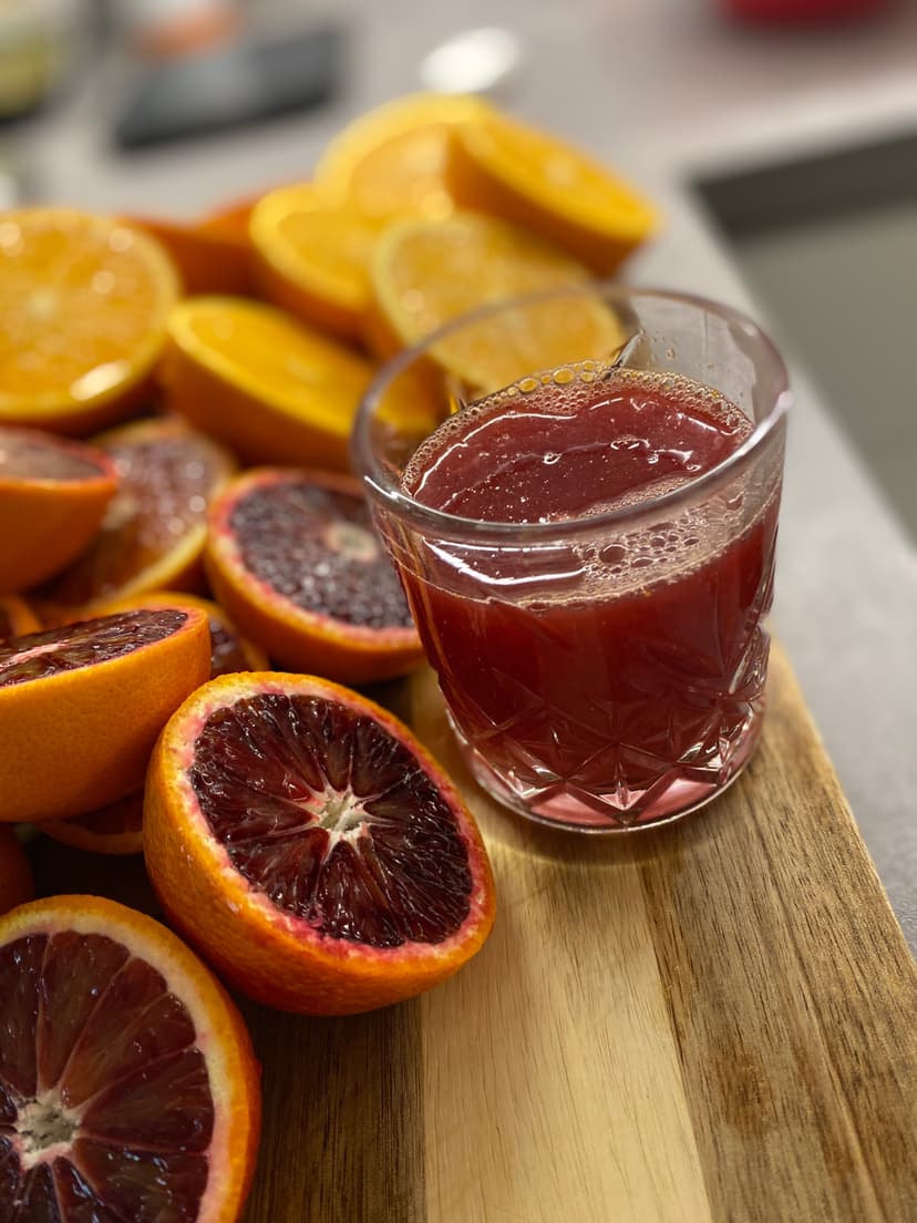 Fresh Orange Juice with Blood and Regular Oranges Rocely Recipe