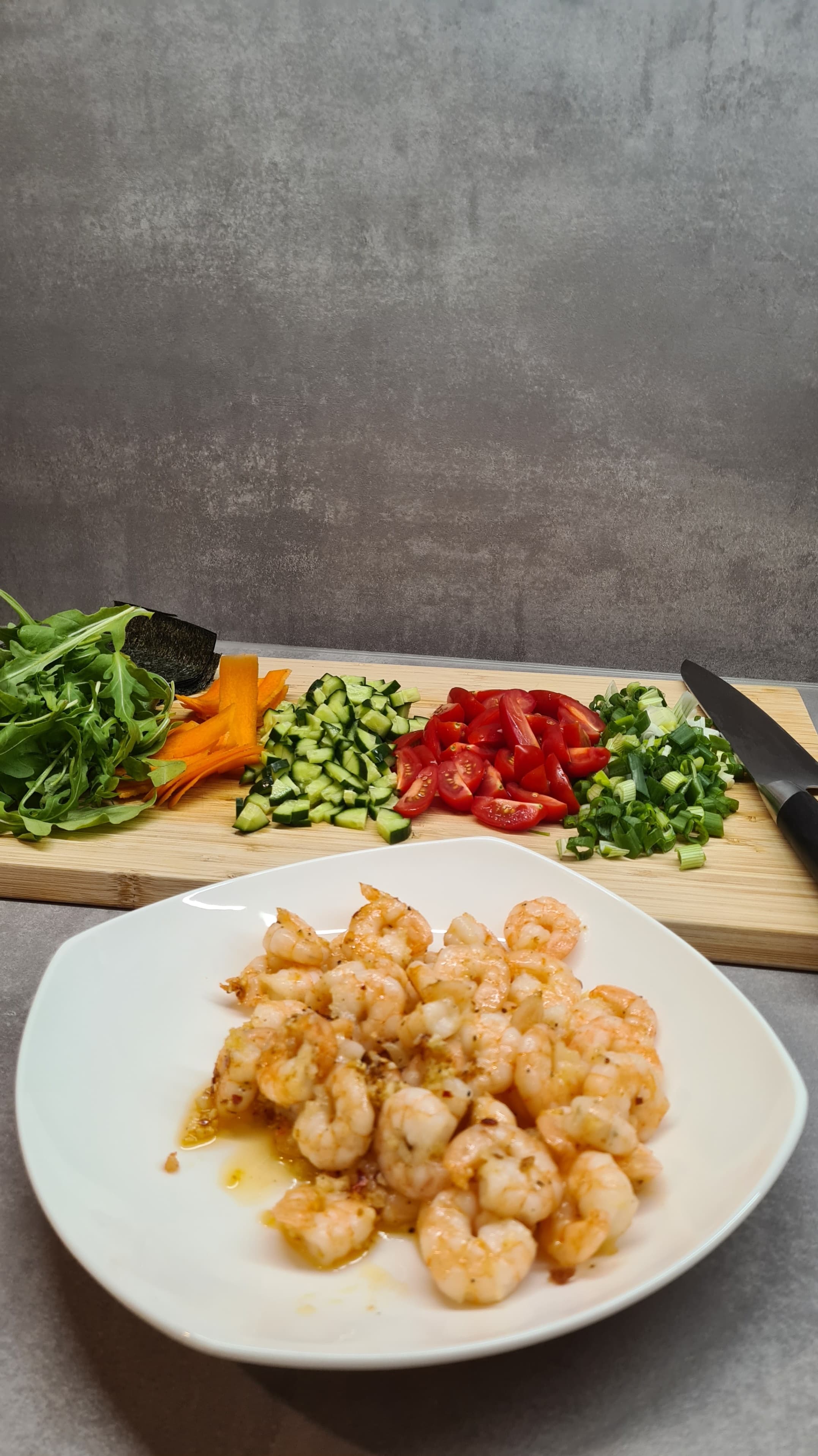 Shrimp & Wakame Sushi Bowl Recipe Image