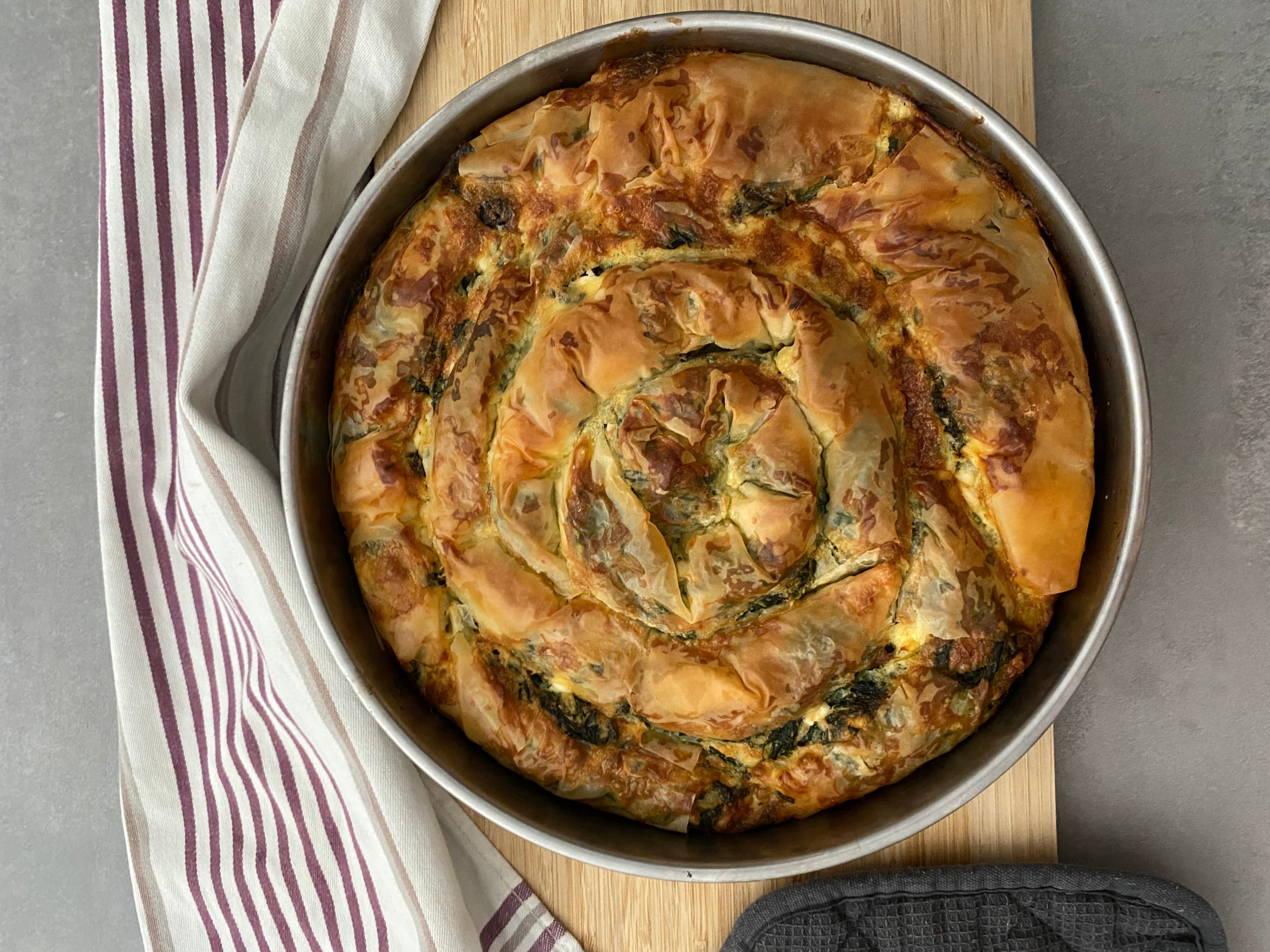 Banica ze szpinakiem i serem Recipe Image