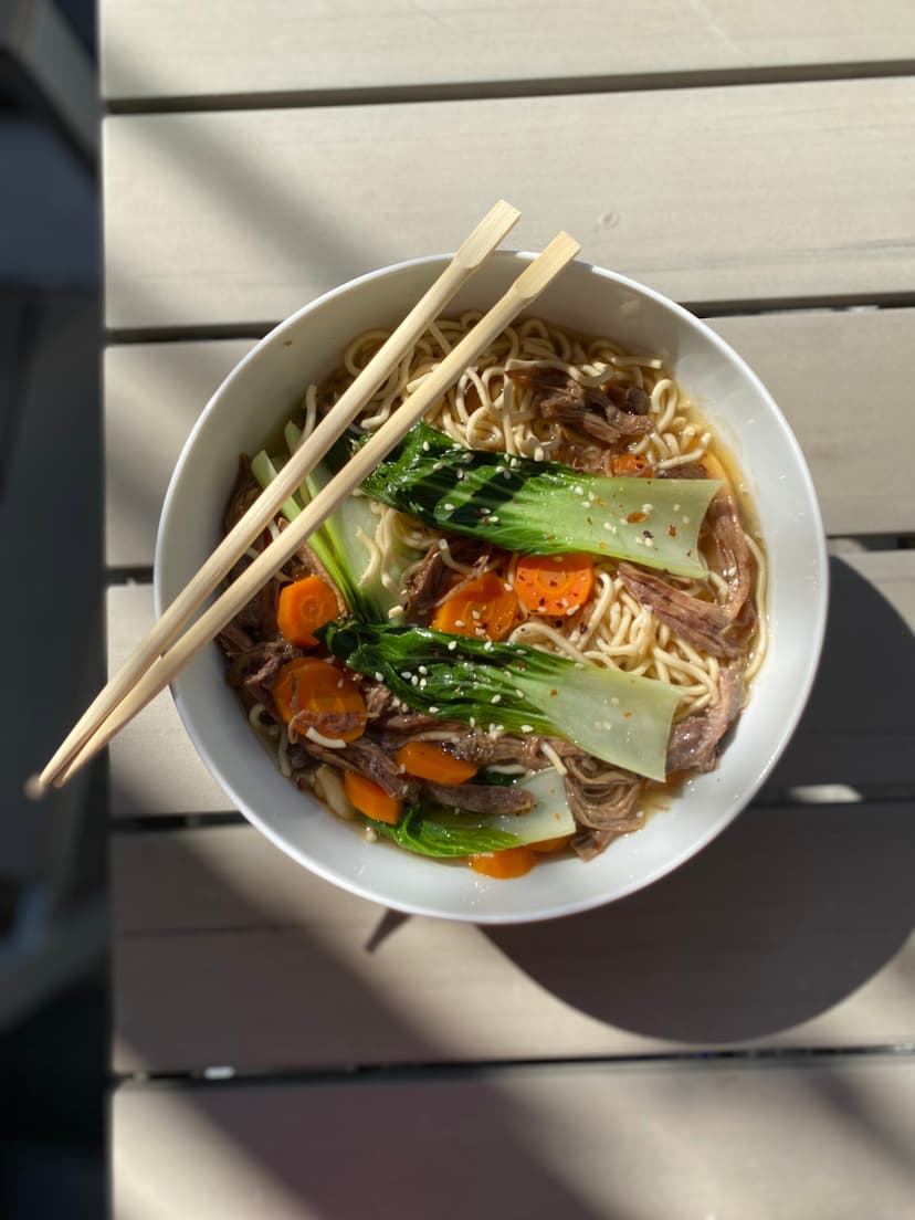 Recette Rocely de Ramen au Bok Choy et Bœuf Effiloché